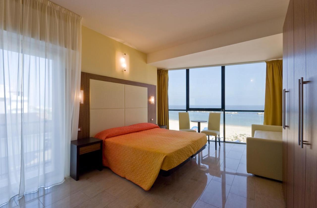 Hotel Ambasciatori Bellaria-Igea Marina Eksteriør billede